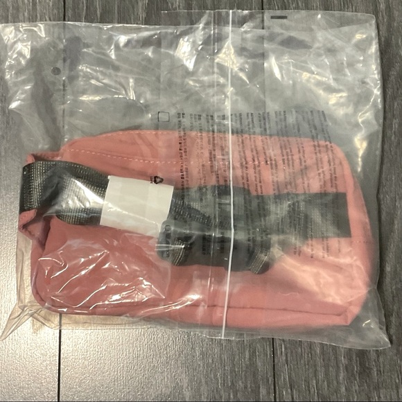Lululemon Mini Belt Bag Brier Rose Fanny Pack NWT Sealed Package - Picture 8 of 9